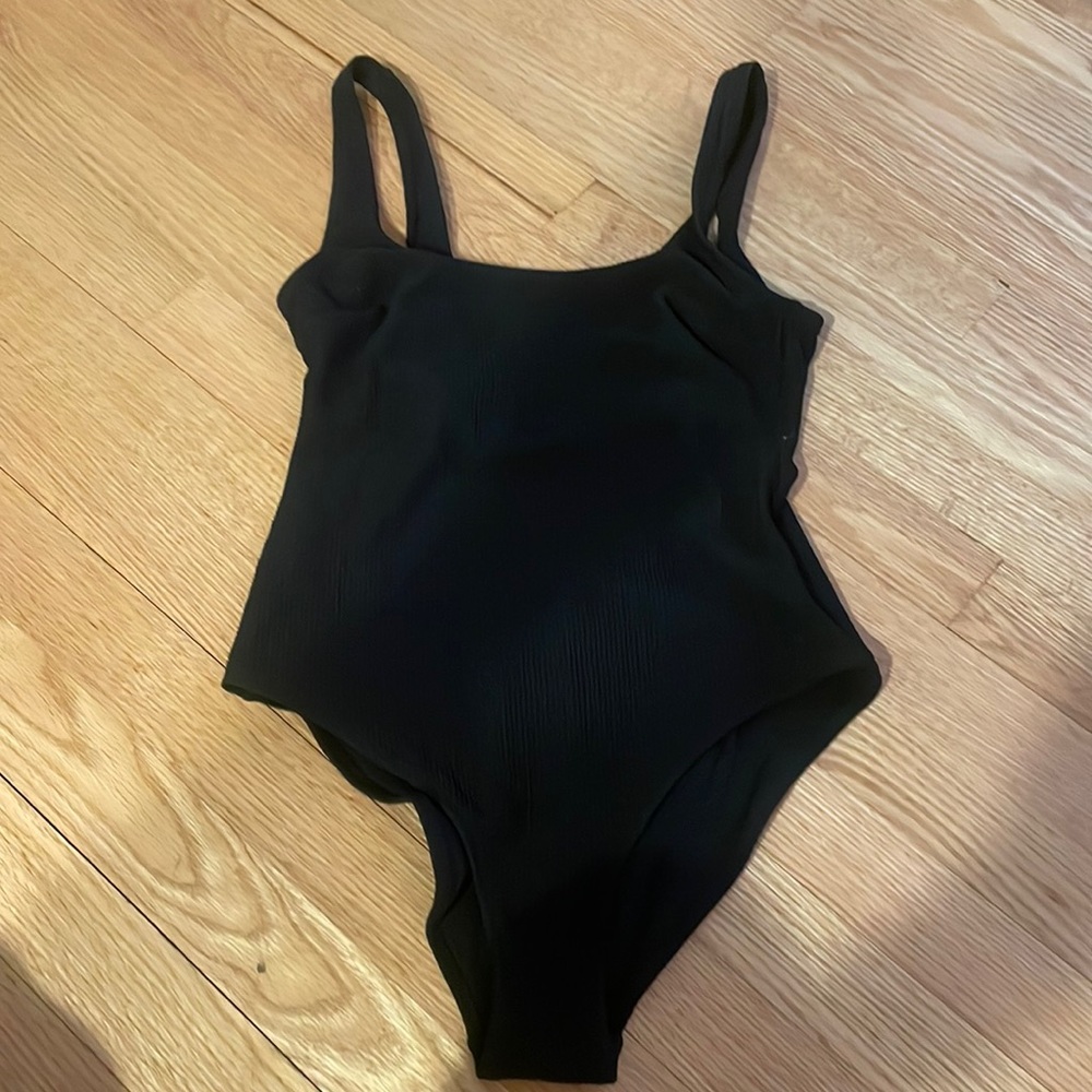 H&M one piece swimsuit